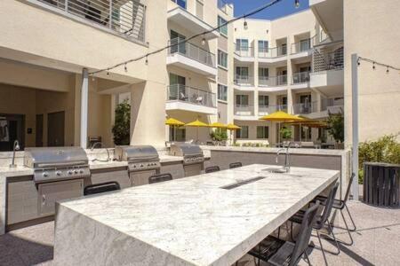 Paradise Cozysuites With Pool And Jacuzzi 11